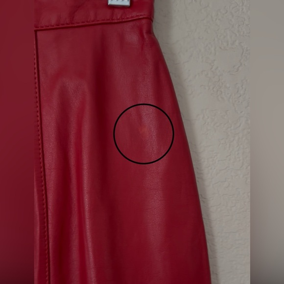90s Vintage Dana Brooke Red High Waisted Pencil Skirt 100% Leather Size 6 - Picture 6 of 8